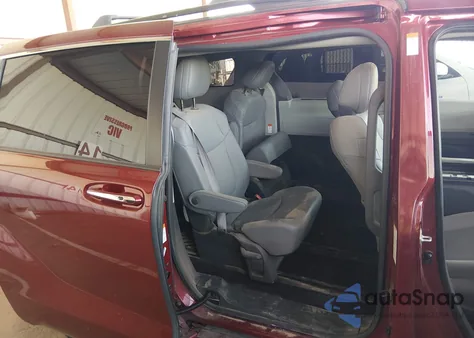 2021 Toyota Sienna Xle from USA, damaged, VIN 5TDYRKEC7MS053109